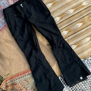 Roxy Skinny Fit Snowboarding Ski Pants, SM, Black